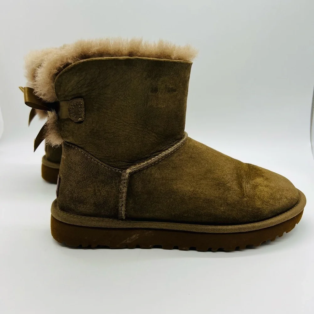 UGG Brown Shearling Women's Short Bailey Boots Women’s Size 7